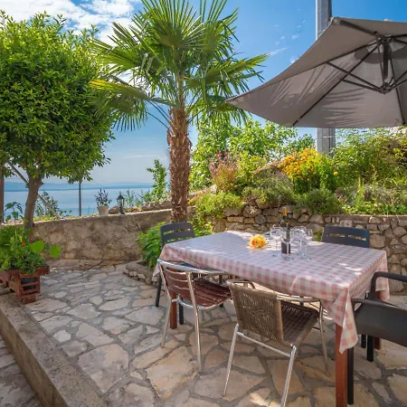 By Interhome * Lovran