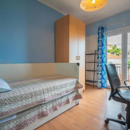 Case de vacanță By Interhome Lovran