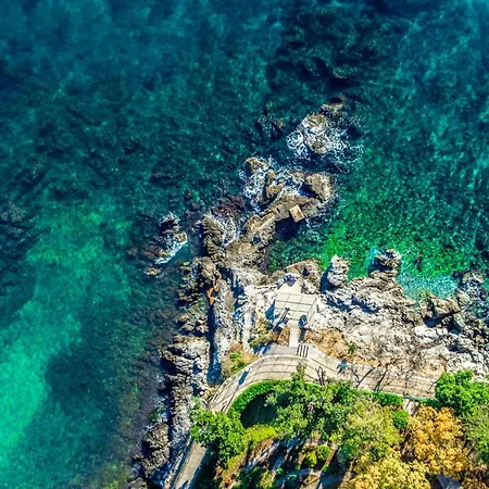 Case de vacanță By Interhome Lovran