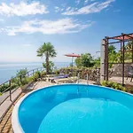 By Interhome Vakantiehuis *