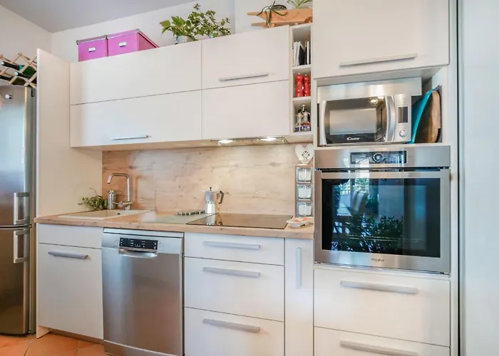 By Interhome